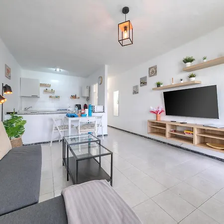 Helios - 500m To The By Lanzarote * بويرتو ذيل كارمين