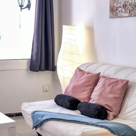 Helios - 500m To The By Lanzarote Puerto del Carmen (Lanzarote)