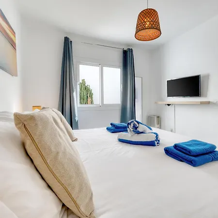 Apartment Helios - 500m To The By Lanzarote